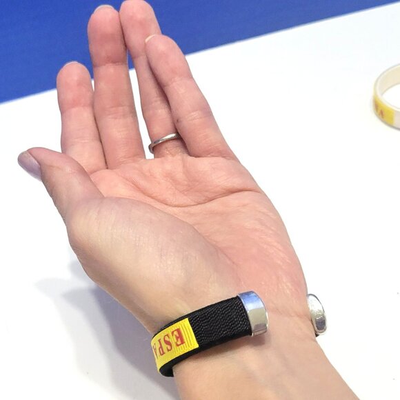 Vintage Espana Spain Flag Cuff Bracelets Pair - Picture 7 of 7